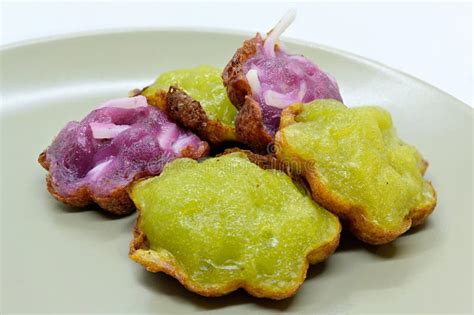   Khanom Krok: Un dolce fritto irresistibilmente croccante e incredibilmente morbido all'interno