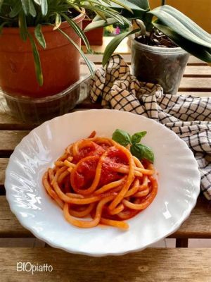  I Pici all'Aglio e Olio di Yangquan: Un connubio tra la semplicità rustica e l'intensità aromatica del peperoncino