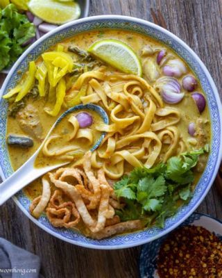  Khao Soi: Un Delizioso Intrigo di Spezie Aromatiche e Cremosità Irresistibile!